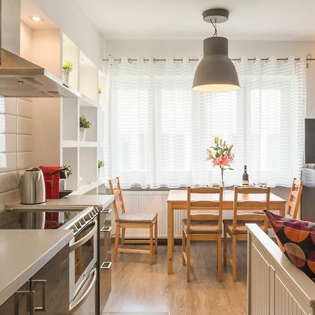Apartament Srodmiescie By City Quality Varşovia Exterior foto